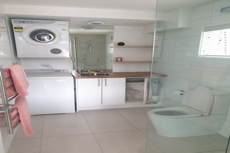 Photo of property in 43 Rosario Crescent, Red Beach, 0932