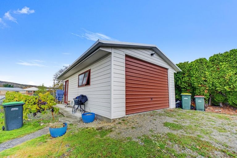 Photo of property in 4 Tweed Street, Roxburgh, 9500