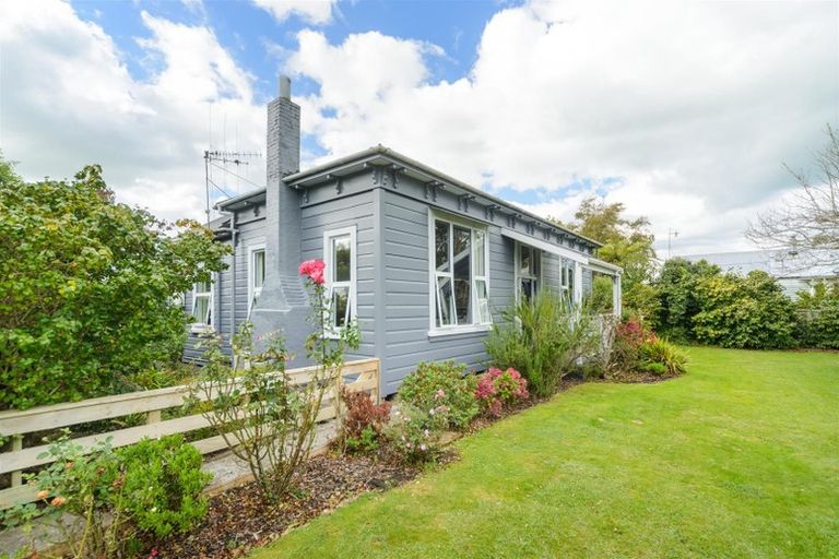 Photo of property in 30 Signal Street, Marton, 4710