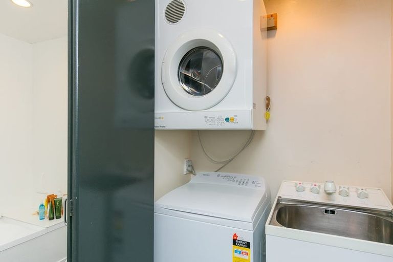 Photo of property in 17u8 Adelaide Road, Mount Cook, Wellington, 6021