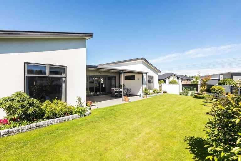 Photo of property in 8 Davaar Crescent, Broomfield, Christchurch, 8042
