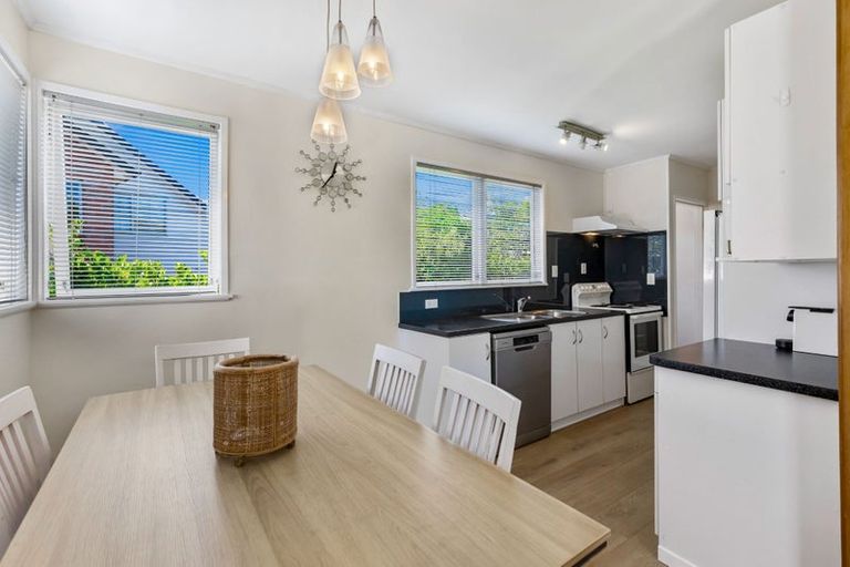 Photo of property in 114a Mcleod Road, Te Atatu South, Auckland, 0610