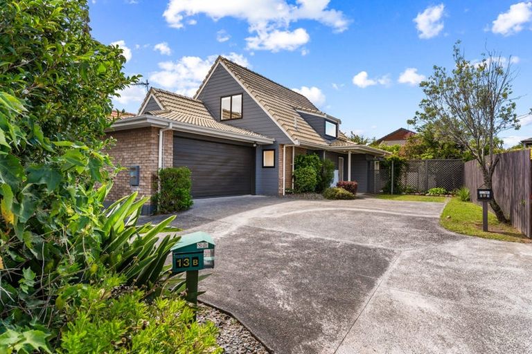 Photo of property in 2/13 Pinewood Grove, Botany Downs, Auckland, 2010