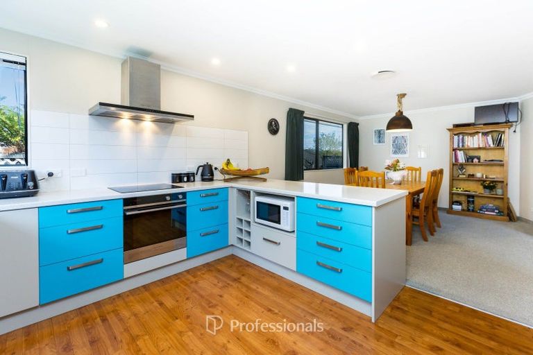 Photo of property in 18 Clearwater Terrace, Brown Owl, Upper Hutt, 5018