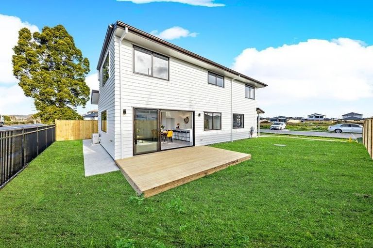 Photo of property in 33 Sapwood Crescent, Takanini, 2110