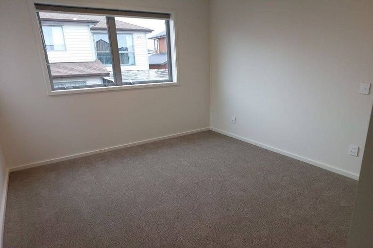 Photo of property in 19 Gunn Way, Hobsonville, Auckland, 0616