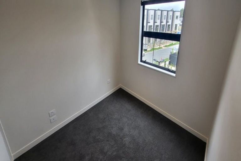 Photo of property in 201/26 Shortfin Place, Flat Bush, Auckland, 2019