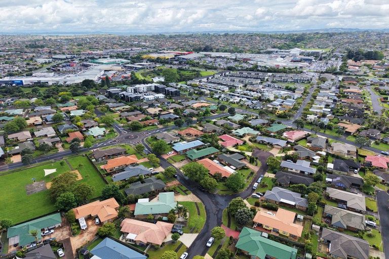 Photo of property in 9 Millington Place, Huntington Park, Auckland, 2013