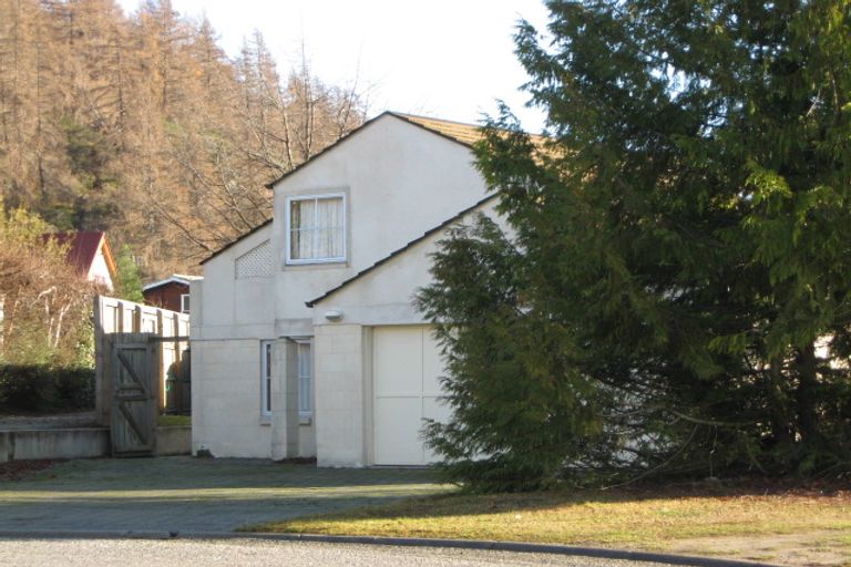 Photo of property in 25 Norman Terrace, Wanaka, 9305