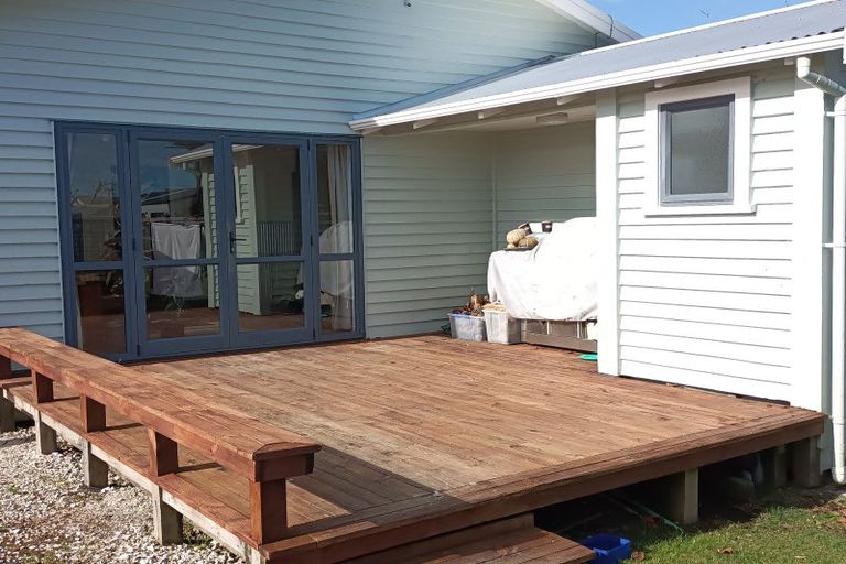 Photo of property in 102 Peel Street, Westport, 7825