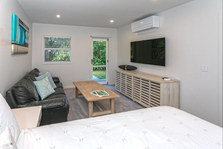 Photo of property in 163 Ocean Beach Road, Tairua, 3508