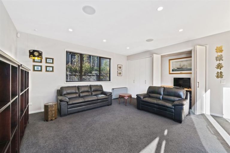 Photo of property in 148 Holly Road, St Albans, Christchurch, 8014