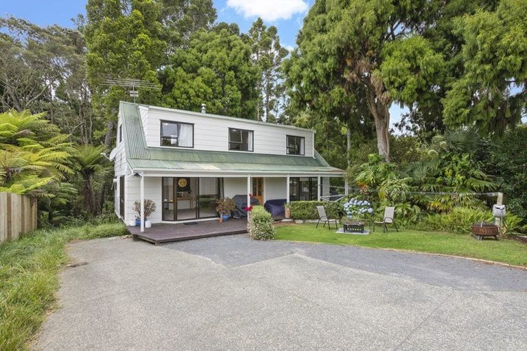 Photo of property in 94a Konini Road, Titirangi, Auckland, 0604