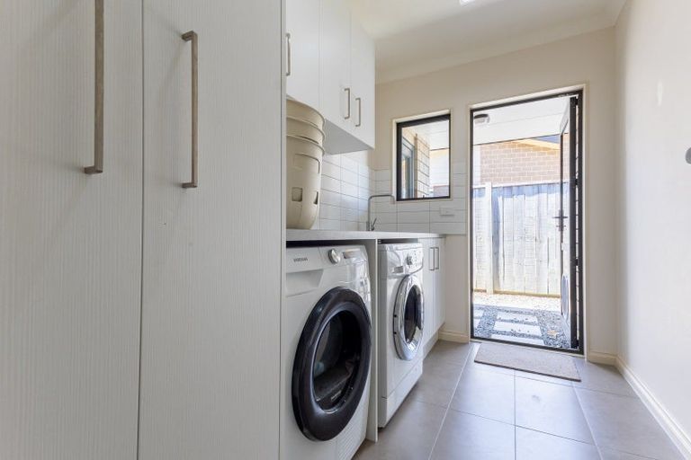 Photo of property in 4 Pateke Way, Paraparaumu Beach, Paraparaumu, 5032