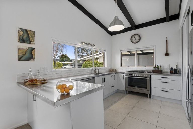 Photo of property in 17 Linklater Avenue, Bellevue, Tauranga, 3110
