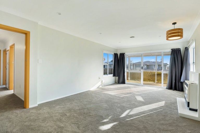 Photo of property in 14 Ferguson Street, Levin, 5510