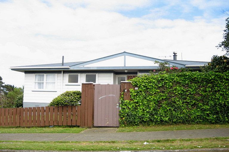 Photo of property in 32 Belair Avenue, Blagdon, New Plymouth, 4310