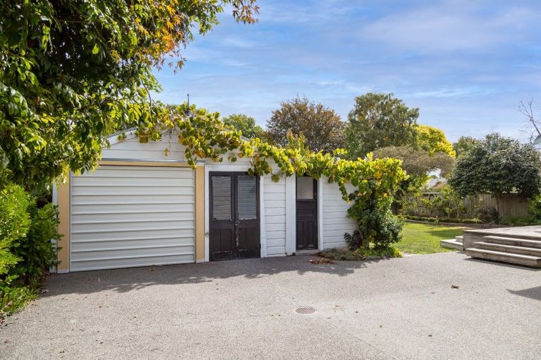 Photo of property in 35 Cambridge Terrace, Masterton, 5810
