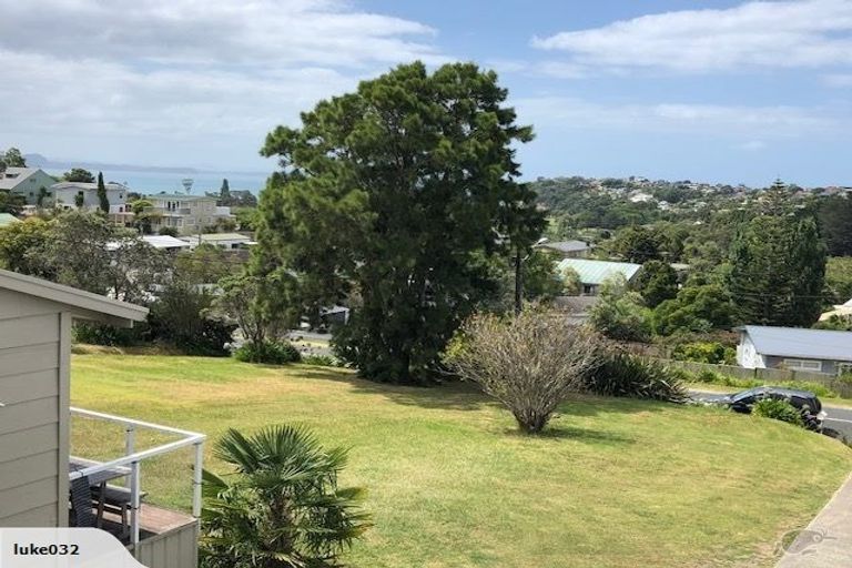 Photo of property in 12a Matai Road, Stanmore Bay, Whangaparaoa, 0932