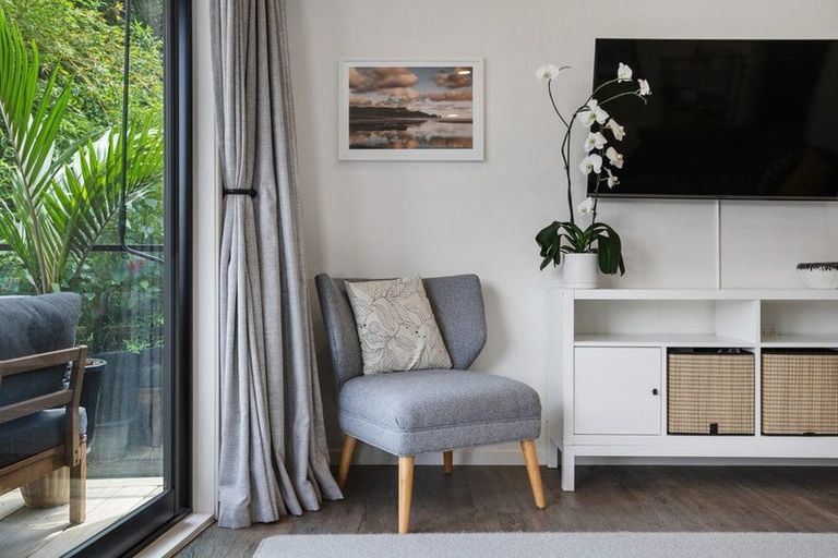 Photo of property in 26 Arataki Views Way, Glen Eden, Auckland, 0602