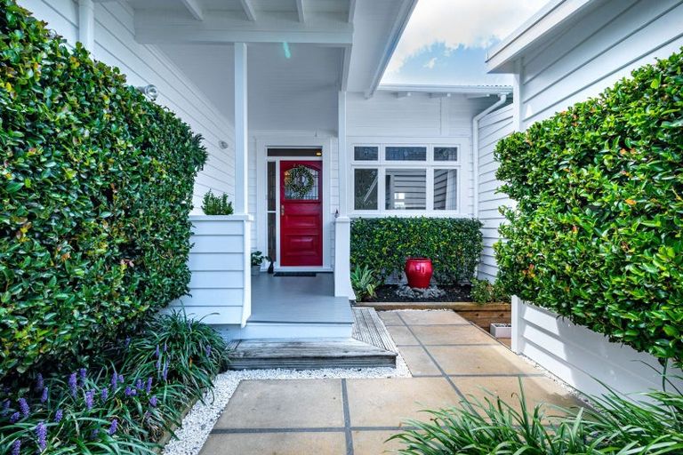 Photo of property in 102 Matua Road, Huapai, Kumeu, 0810