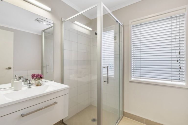 Photo of property in 1 Poaka Avenue, Takanini, 2112