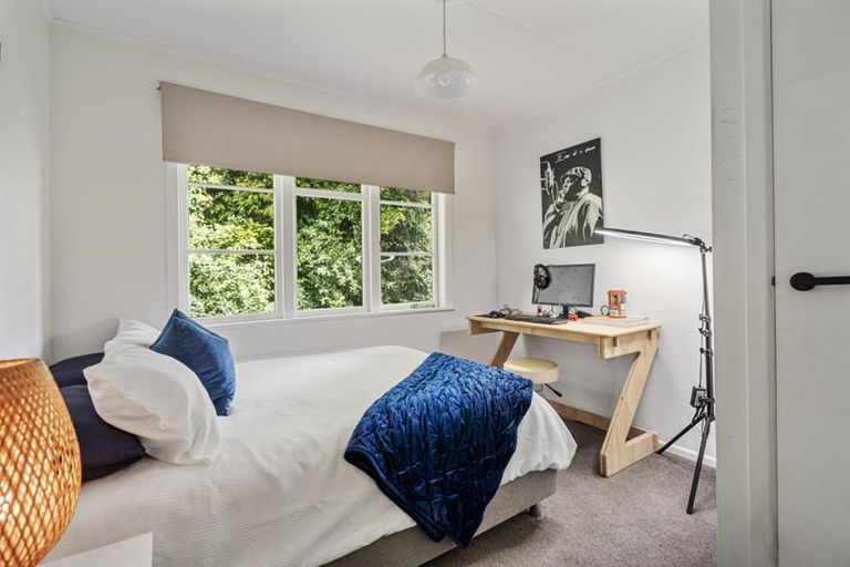 Photo of property in 2a Helga Crescent, Te Atatu Peninsula, Auckland, 0610