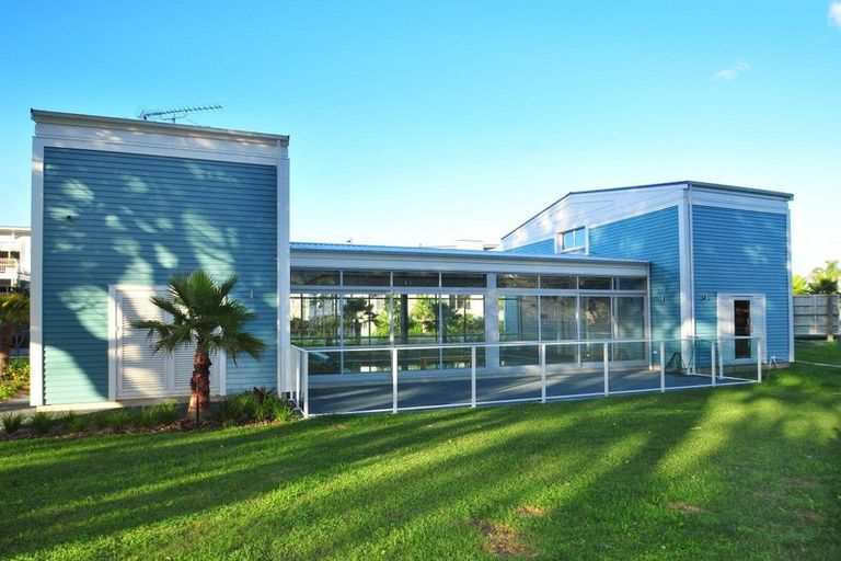 Photo of property in 26 Kensington Drive, Orewa, 0931