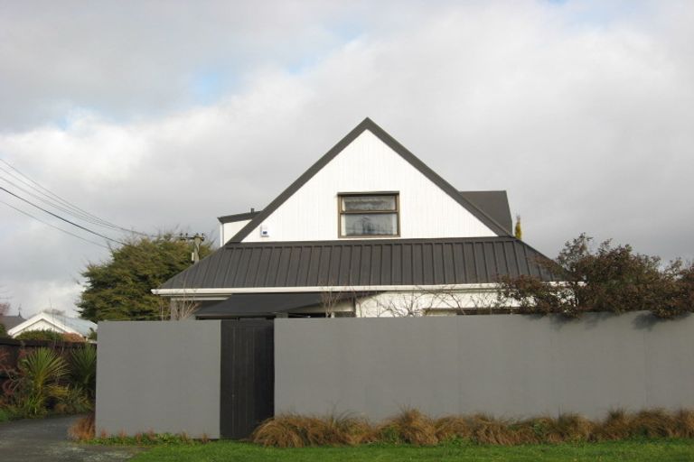 Photo of property in 2/17 Devonport Lane, St Albans, Christchurch, 8014