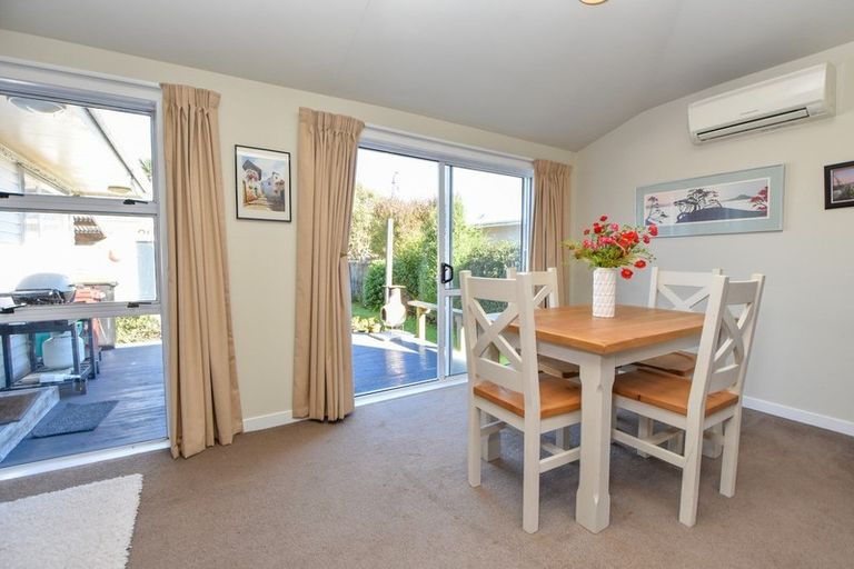 Photo of property in 60 Kuratawhiti Street, Greytown, 5712