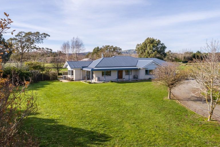Photo of property in 15 Campbell Drive, Martinborough, 5711
