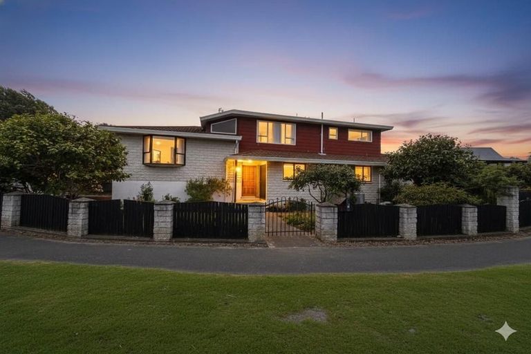 Photo of property in 1 Lakewood Drive, Burwood, Christchurch, 8083