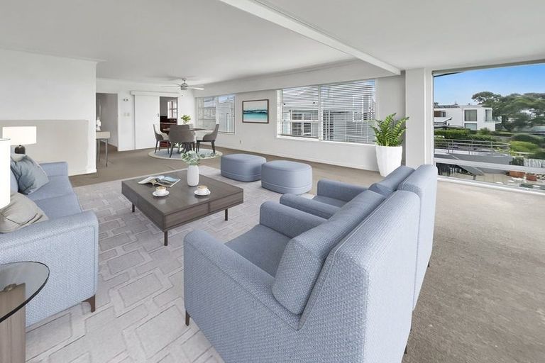 Photo of property in 3/64 Seacliffe Avenue, Belmont, Auckland, 0622