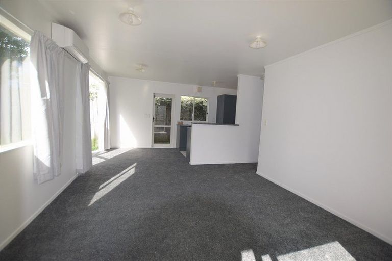 Photo of property in 46 Hindmarsh Street, Henderson, Auckland, 0612