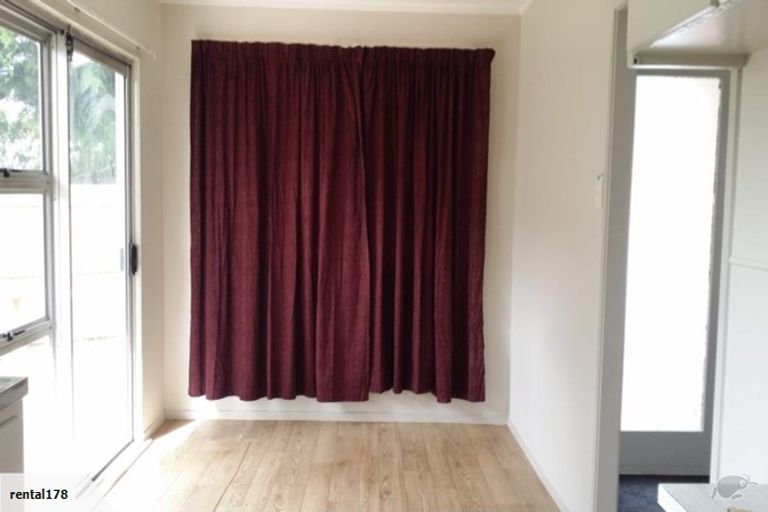 Photo of property in 2/20 Carter Place, Manurewa, Auckland, 2102