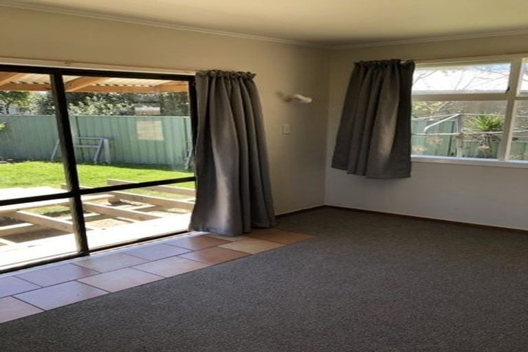 Photo of property in 33 Pulham Crescent, Queenwood, Hamilton, 3210