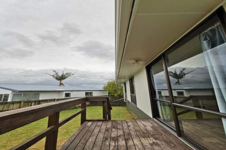 Photo of property in 79a/1 Colwill Road, Massey, Auckland, 0614