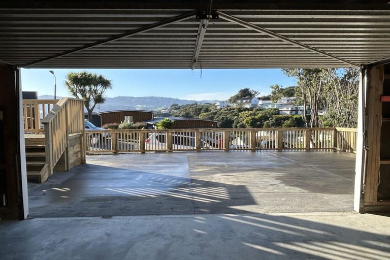 Photo of property in 15 The Anchorage, Whitby, Porirua, 5024