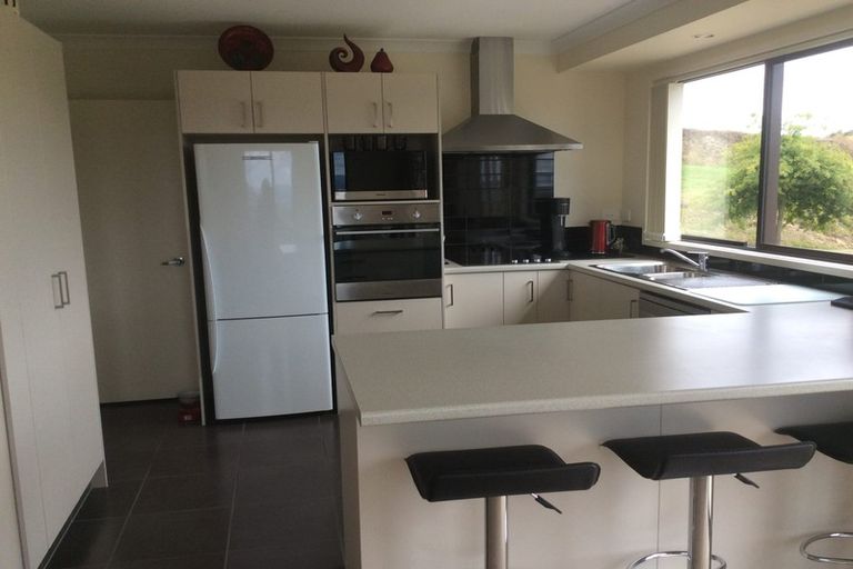 Photo of property in 90 Loch Views Road, Acacia Bay, Taupo, 3385