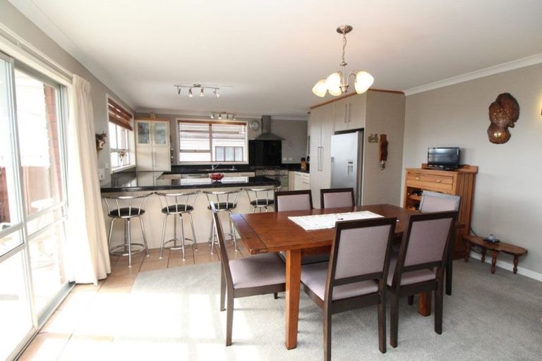 Photo of property in 145 Regan Street, Stratford, 4332