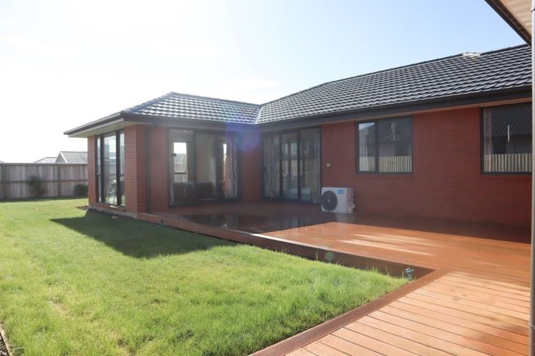 Photo of property in 17 Exeter Lane, Rolleston, 7614