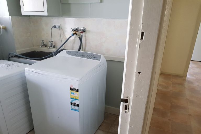 Photo of property in 4 Miro Street, Merrilands, New Plymouth, 4312