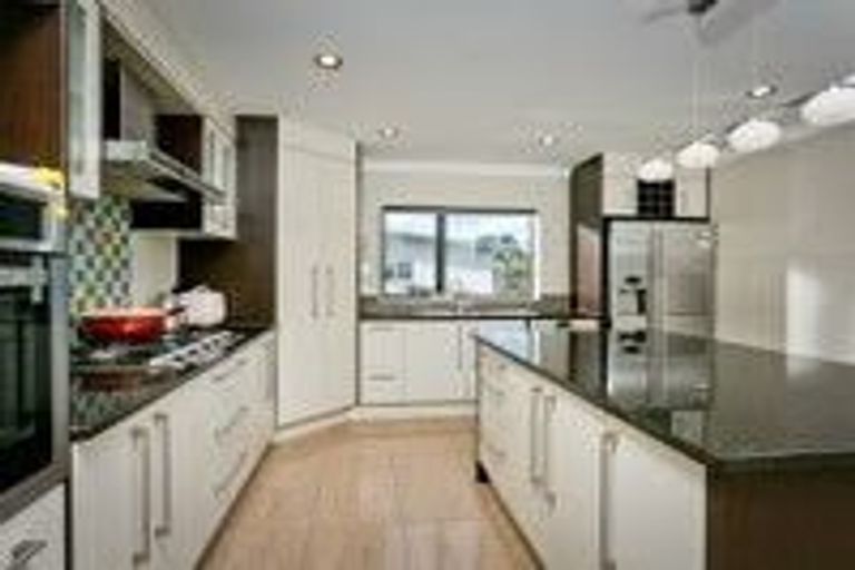 Photo of property in 62 Laurel Oak Drive, Schnapper Rock, Auckland, 0632