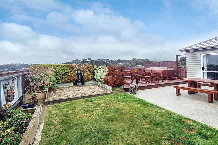 Photo of property in 11 Gennaker Lane, Whitby, Porirua, 5024