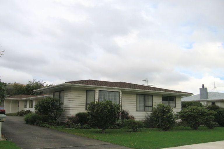 Photo of property in 14f1 Nathan Street, Tawa, Wellington, 5028
