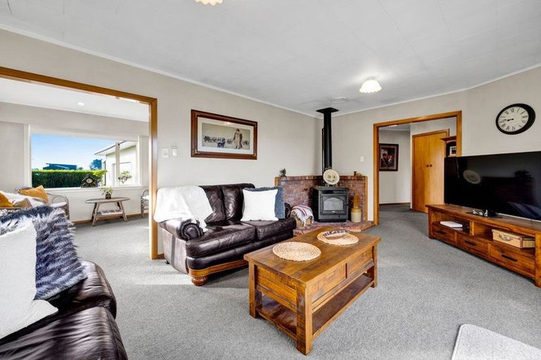 Photo of property in 242 Tawhiti Road, Hawera, 4672