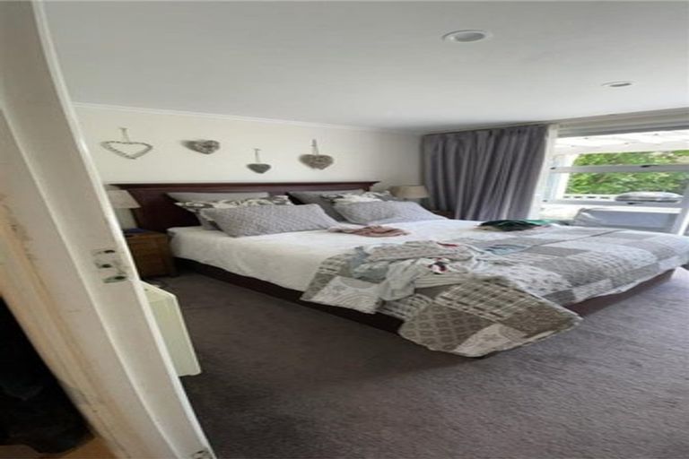 Photo of property in 17 Trafalgar Road, Milford, Auckland, 0620