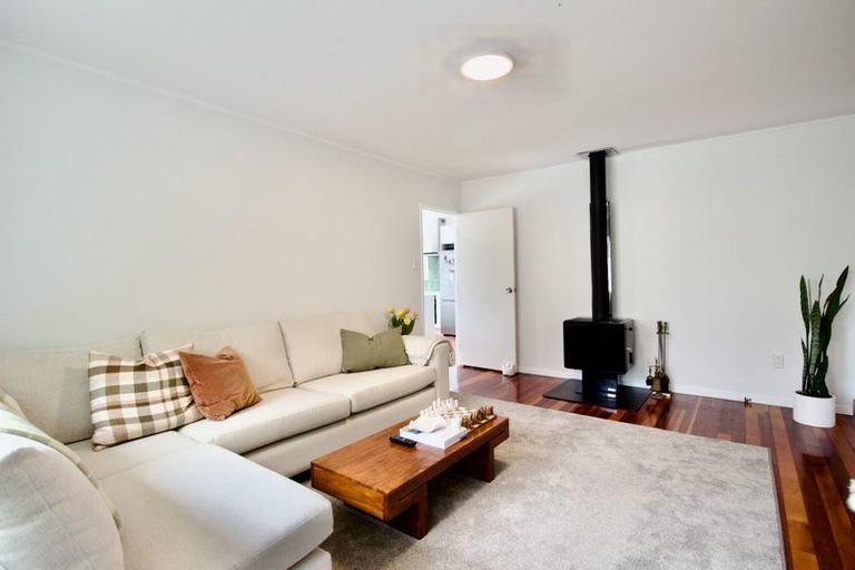 Photo of property in 130 Canongate Street, Birkdale, Auckland, 0626