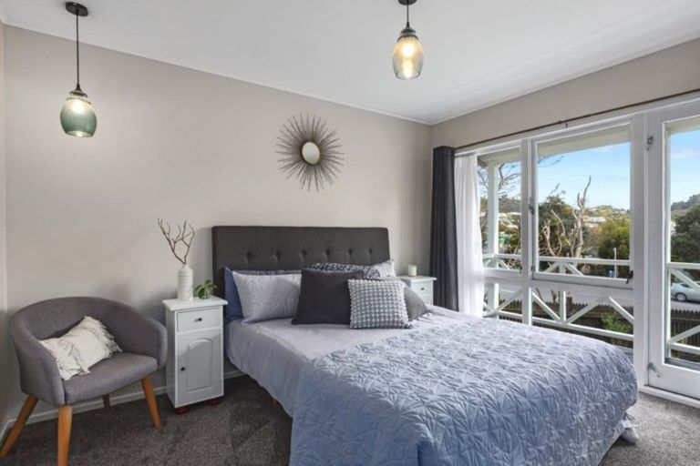 Photo of property in 52 Hicks Close, Whitby, Porirua, 5024