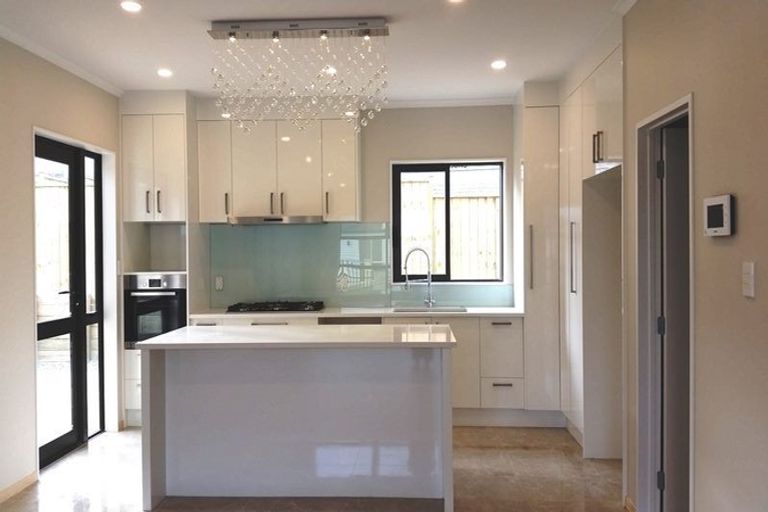 Photo of property in 38 Drumbuoy Drive, Flat Bush, Auckland, 2019